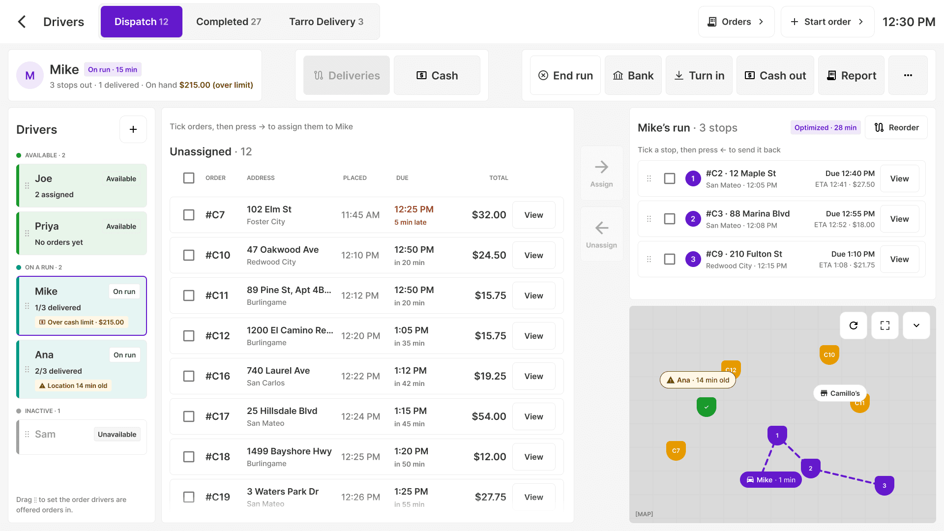 POS dispatch view: a driver list on the left, unassigned orders with addresses and due times in the middle, and the selected driver’s run beside a map.